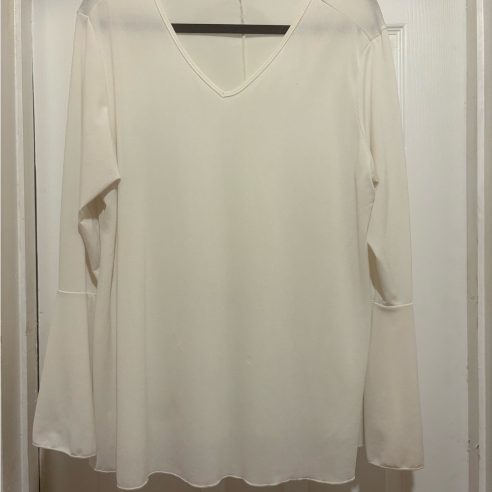 IMAN Cream Long Sleeve V-Neck Top